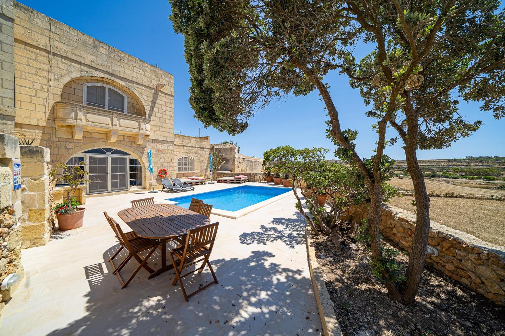 Lonza Gharb Farmhouse Esterno foto