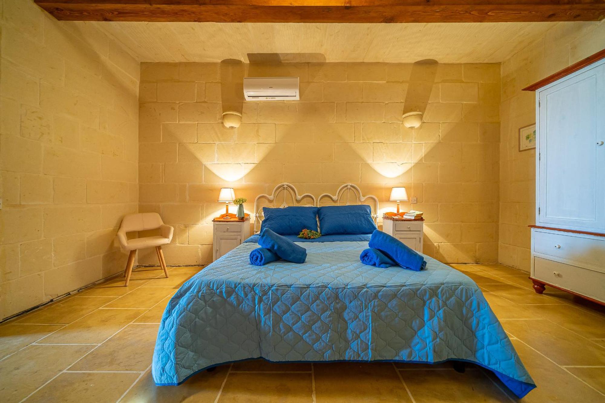 Lonza Gharb Farmhouse Esterno foto