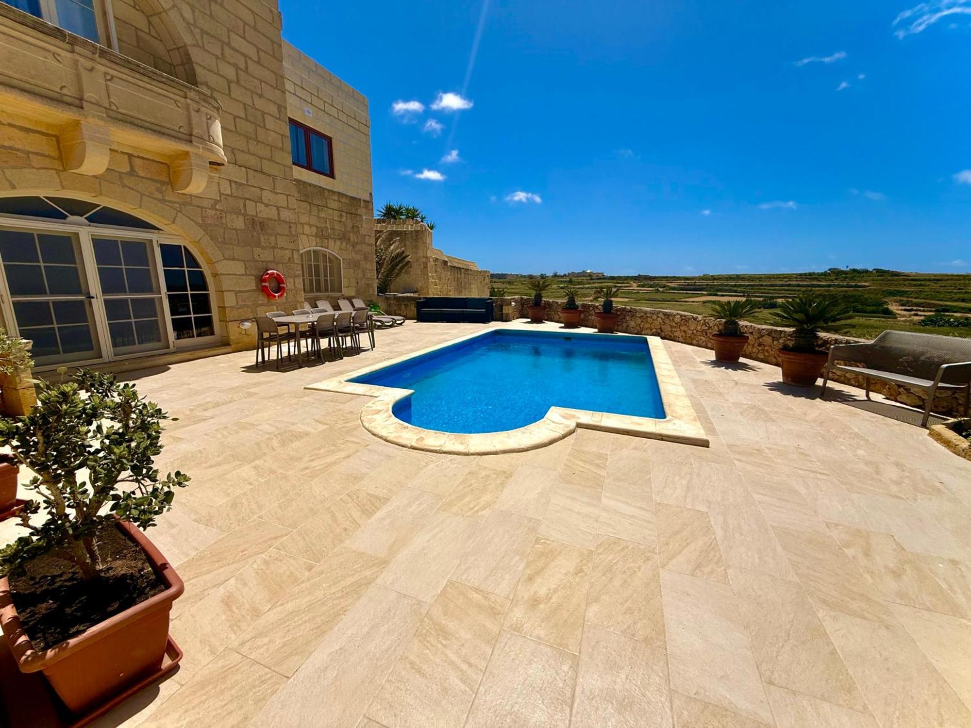Lonza Gharb Farmhouse Esterno foto