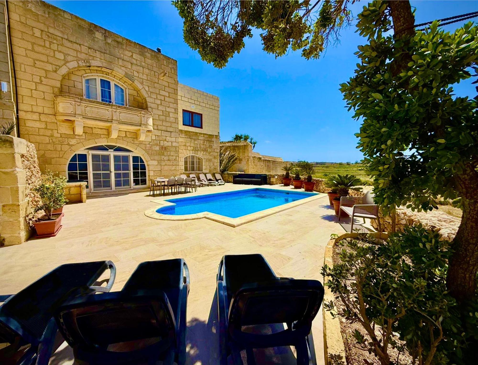 Lonza Gharb Farmhouse Esterno foto